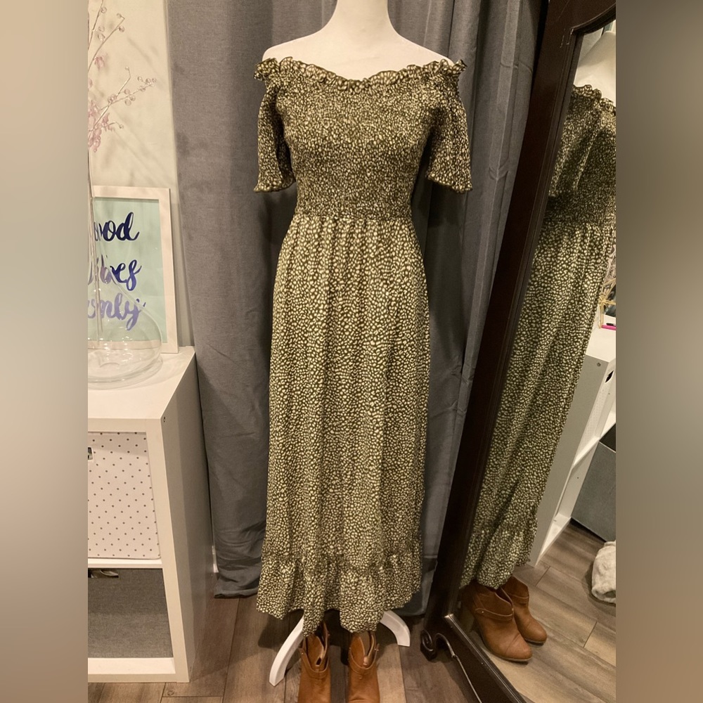 Simplee Maxi Dress Size Large